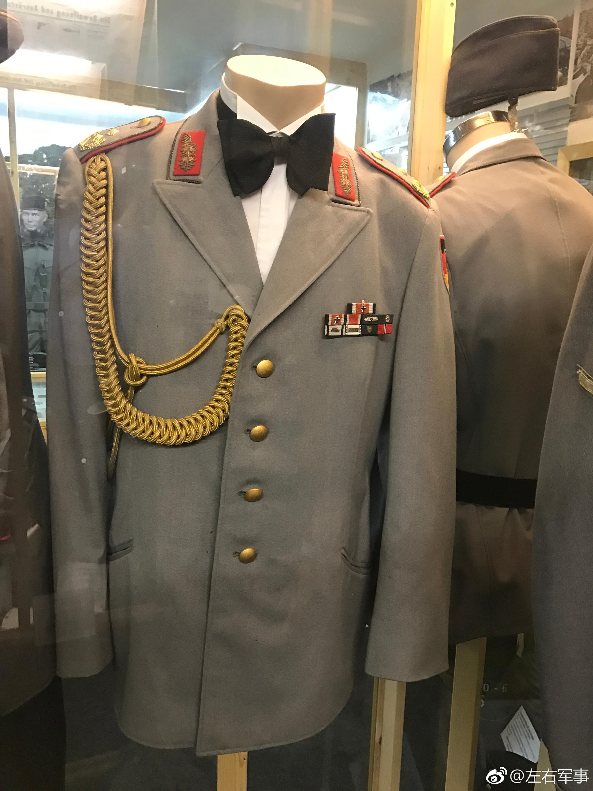 德国现役军装礼服图片
