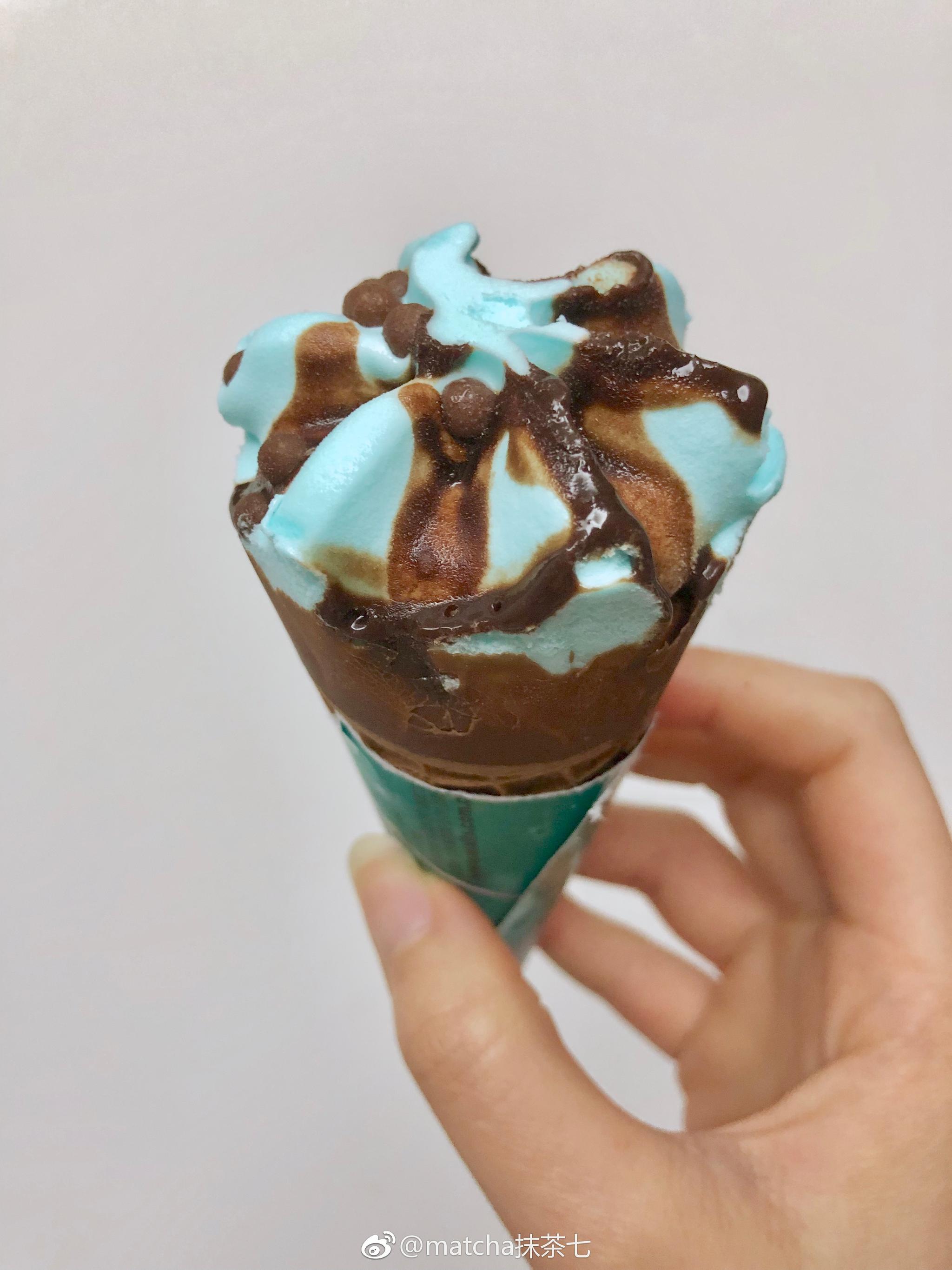 kfc青团很普通辣!可爱多海盐焦糖完全没得海盐味啊