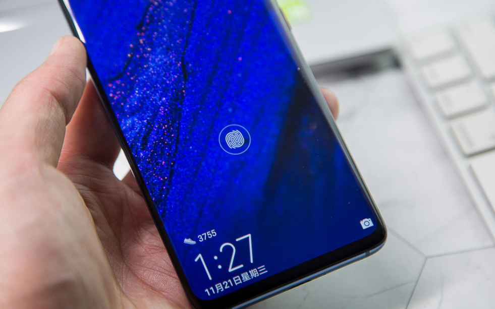 华为Mate20和iPhone8齐降价,网友拿不定注意