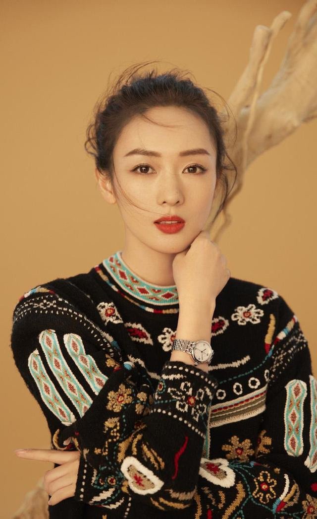 童谣和相差17岁的男友结婚了~女艺人找另一半比自己大的