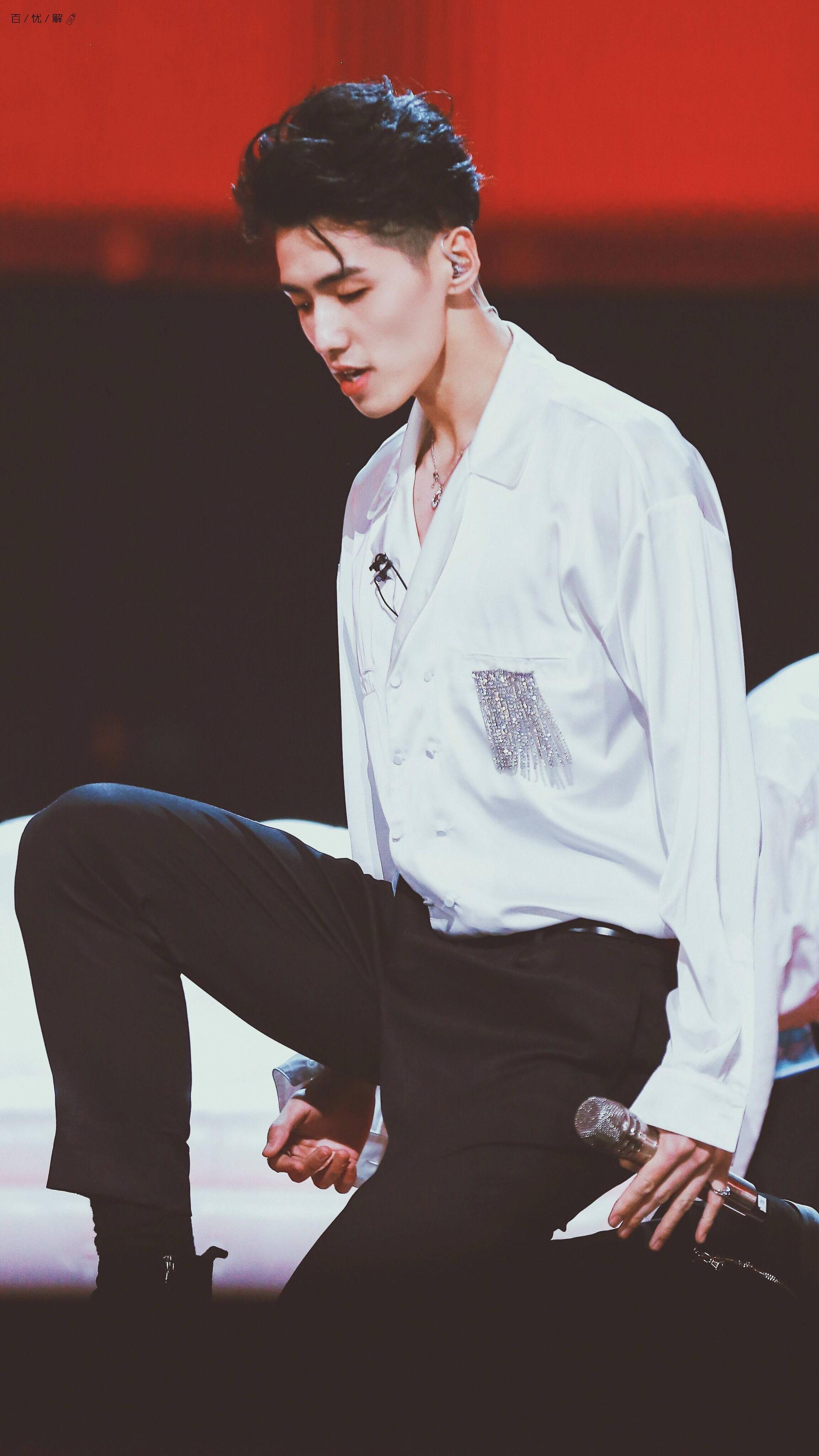 肖凯中任世豪一个超a颜值爆表一个呆萌可爱救救孩子吧