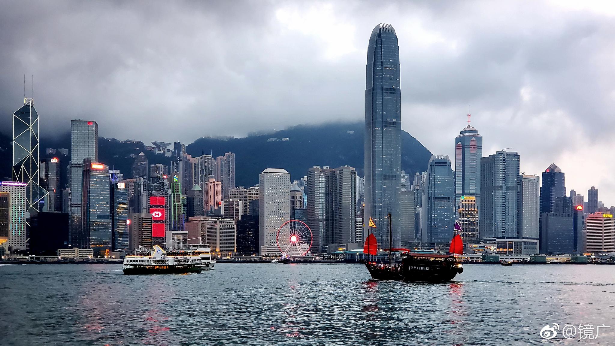 S10+的纯美夜景📍 香港维多利亚港📷 三星S10+ @三星GALAXY盖