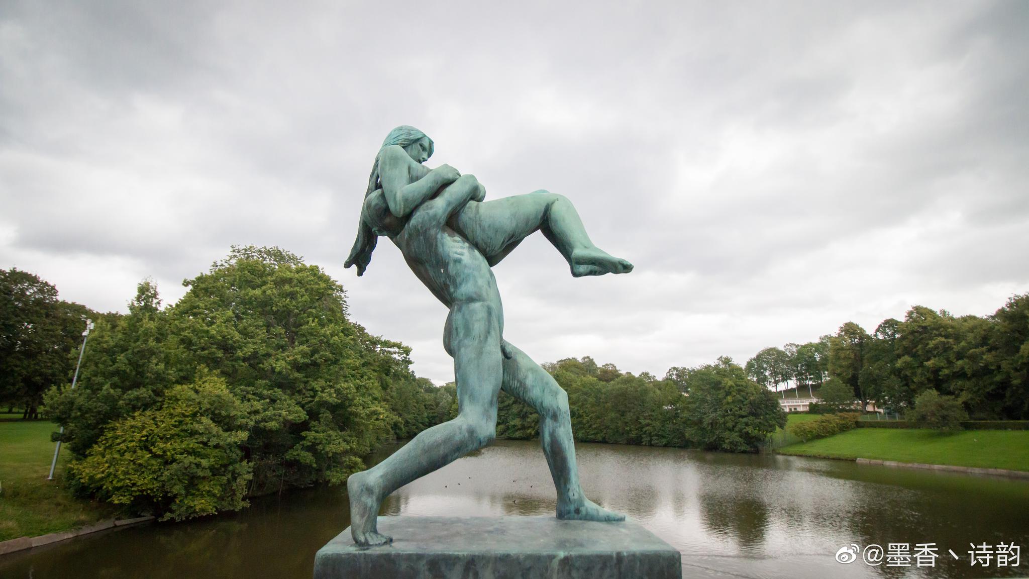 挪威人对于行为艺术特别感兴趣,雕塑就是其中一方面.192座雕塑