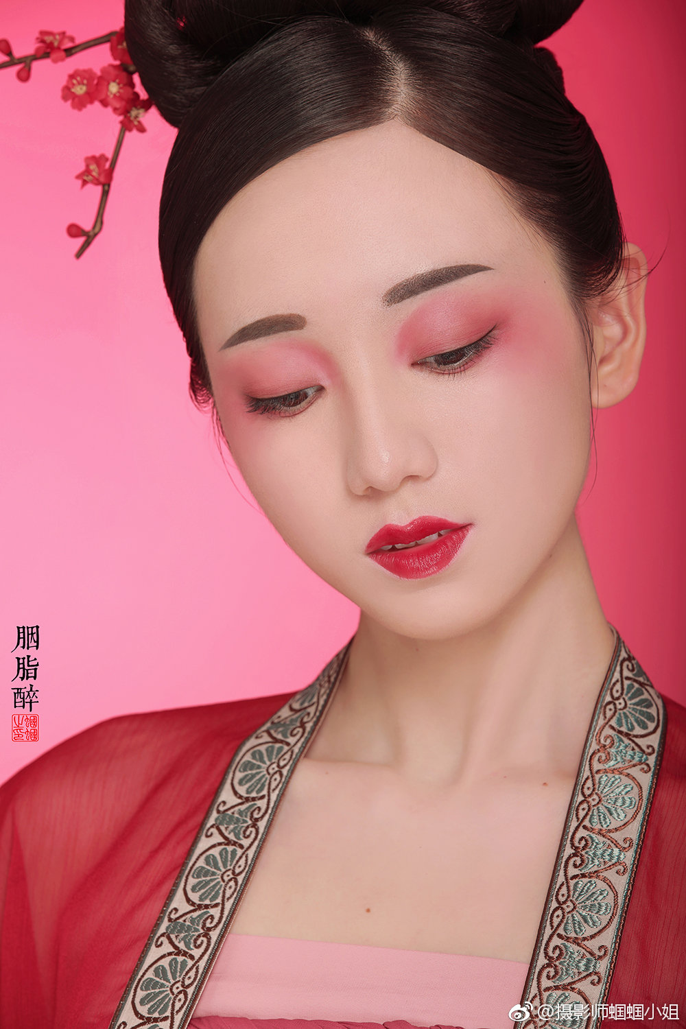 为@美康粉黛 拍摄的6组广告图,桃花结/白月光/鎏金错/相思灰/胭脂醉