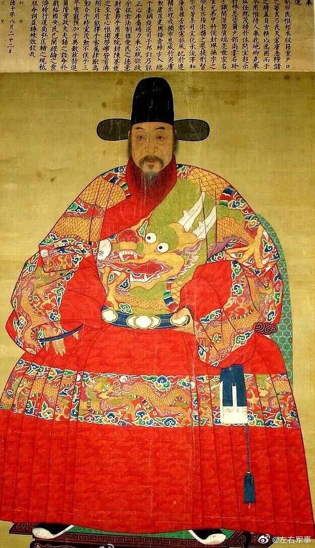 明代画像普遍是摸腰带,清代画像普遍是摸朝珠_新浪新闻