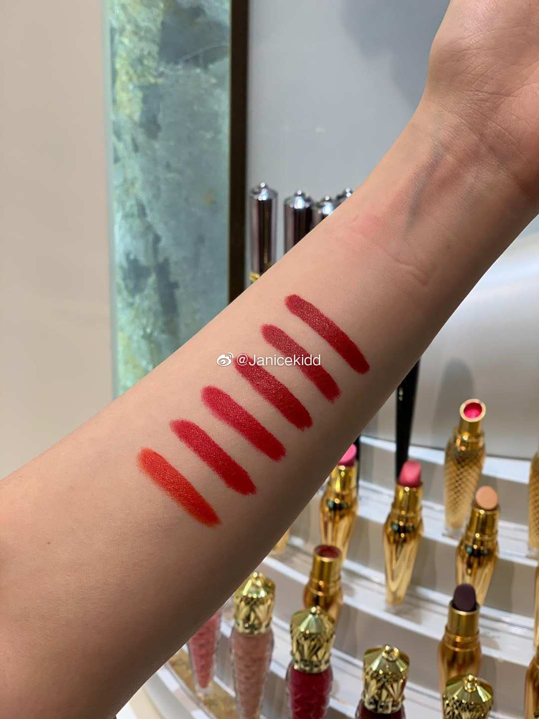 八月是个妖精 投稿～ christian louboutin velvet matte哑光丝绒口红