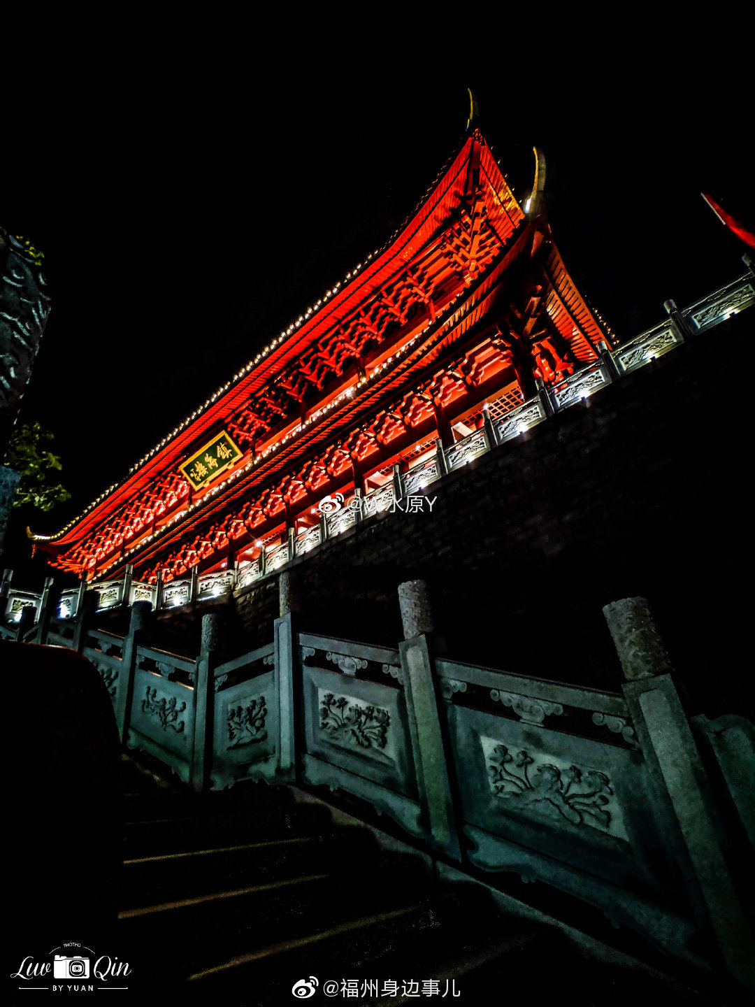 夜游镇海楼