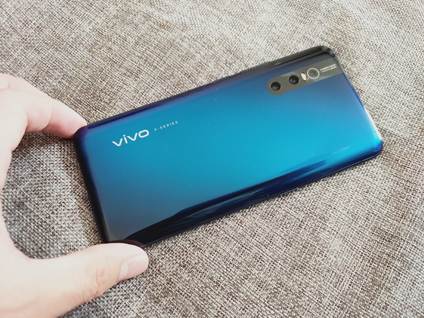 新机vivox27真实使用感受颜值俊美拍照提升jovi好玩