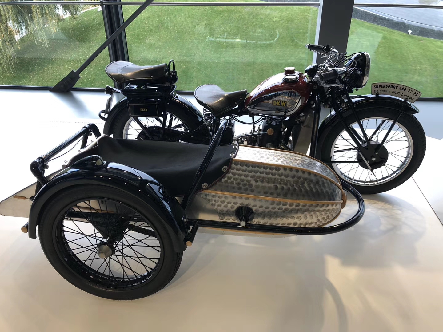 大众汽车公园里的猛料 笑看风云 1930年代的老爷车 大众汽车公园里的猛料 笑看风云 1930年代的老爷车