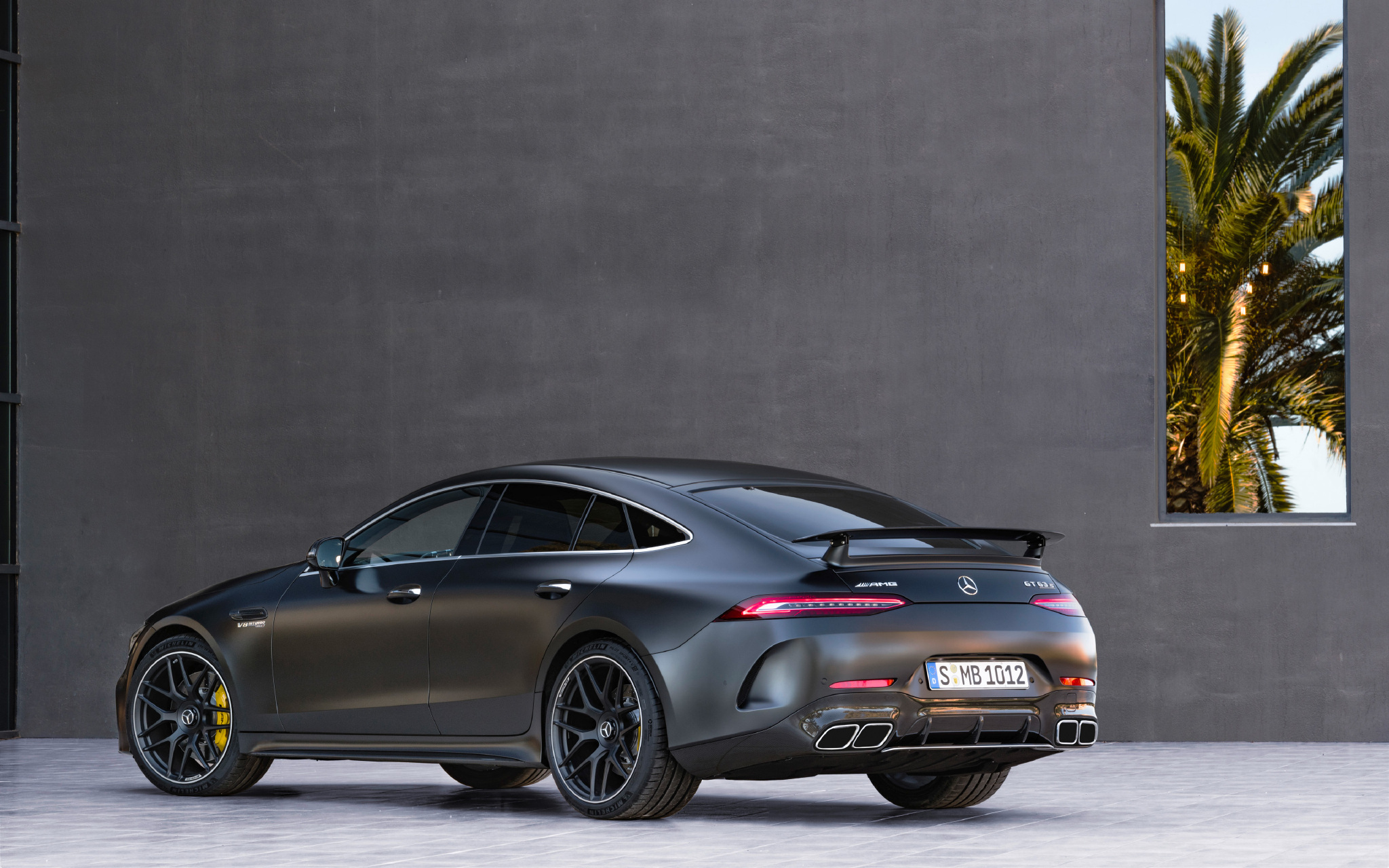 2019年amg gt 4-door coupe