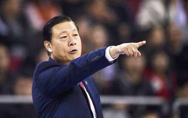 cba爆巨大争议王哲林李秋平公开辱骂裁判可姚明却该重罚后者
