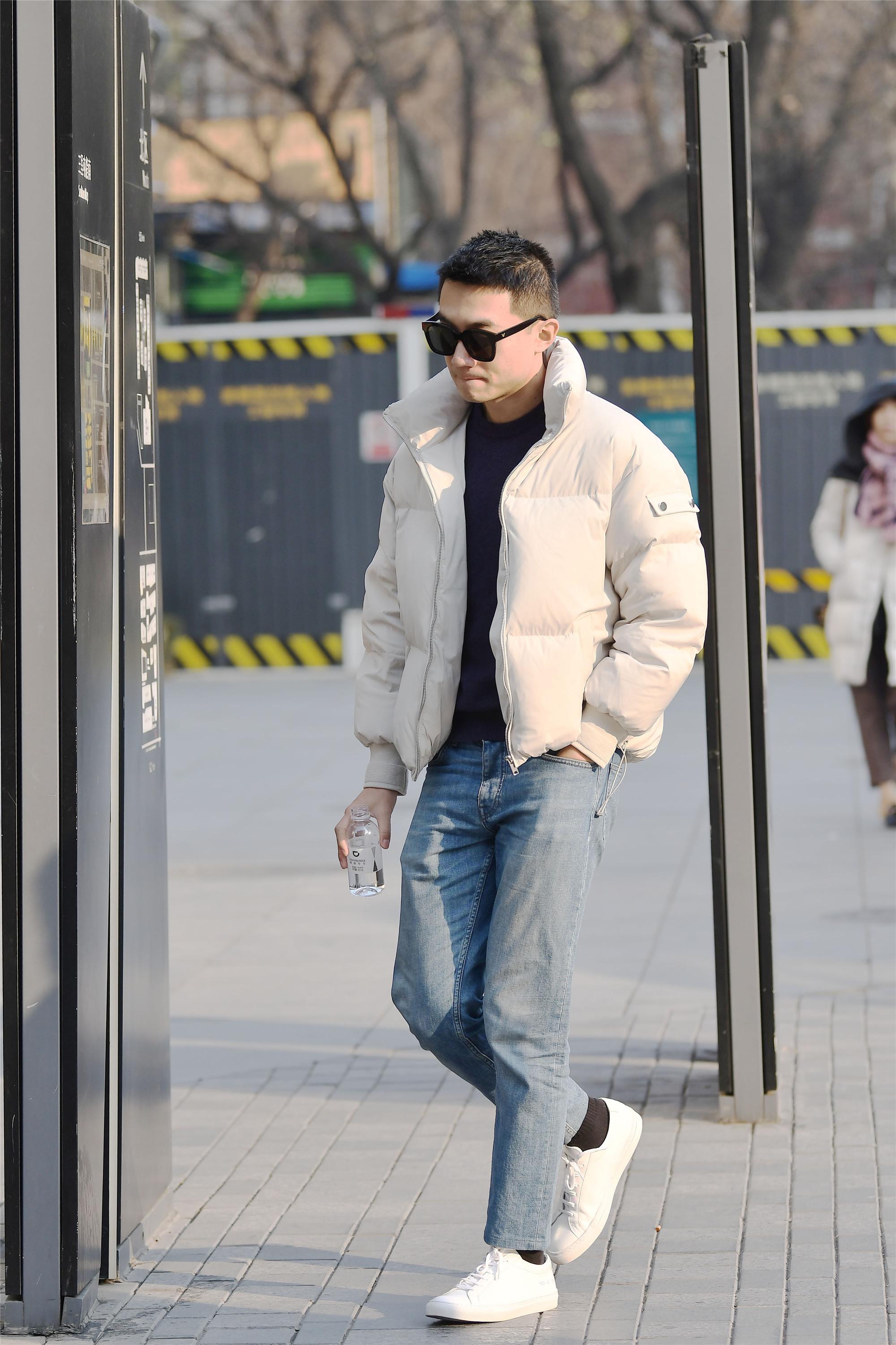春天的男士应该怎么穿看一下时尚街区的小哥哥是如何穿搭的