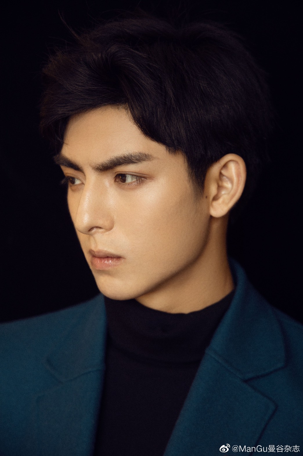 凭借《陈情令》薛洋一角而在海内外人气飙升的中国青年演员王皓轩@王