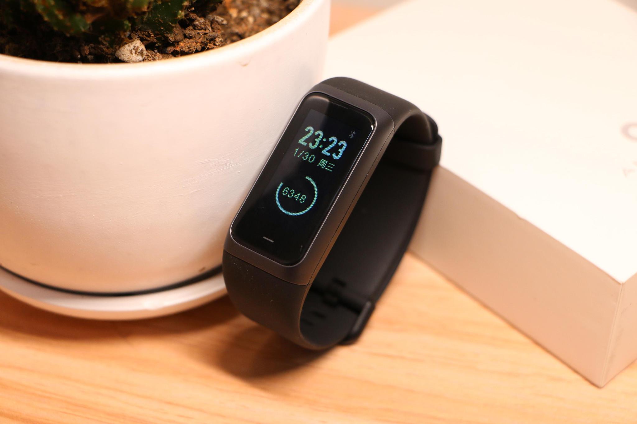 功能强悍又不失时尚amazfit米动手环2轻体验