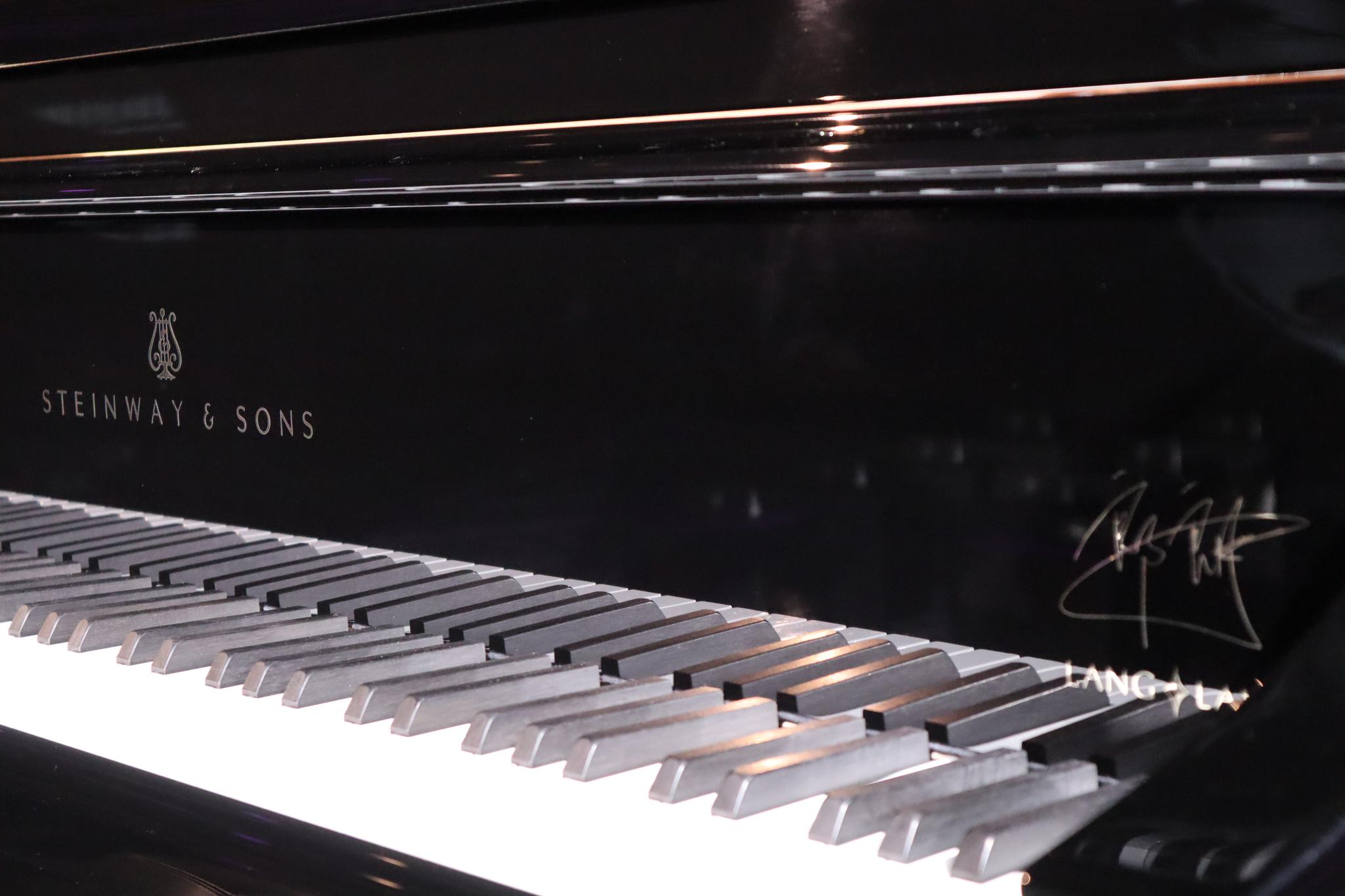 非常荣幸能在施坦威steinway黑钻钢琴全球首发现场采访中国钢琴演奏