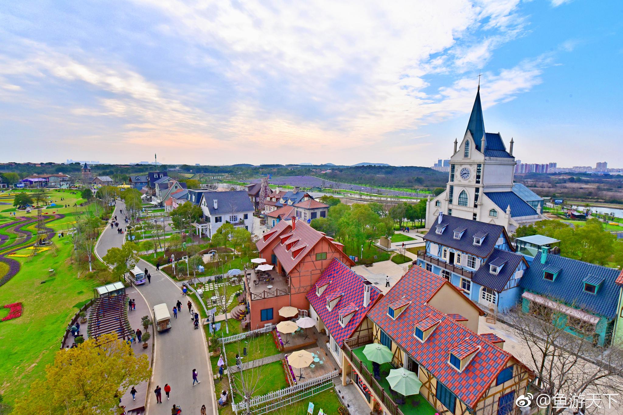 去武汉一定要去一次蔡甸的花博汇景区它是中国第一座网红小镇