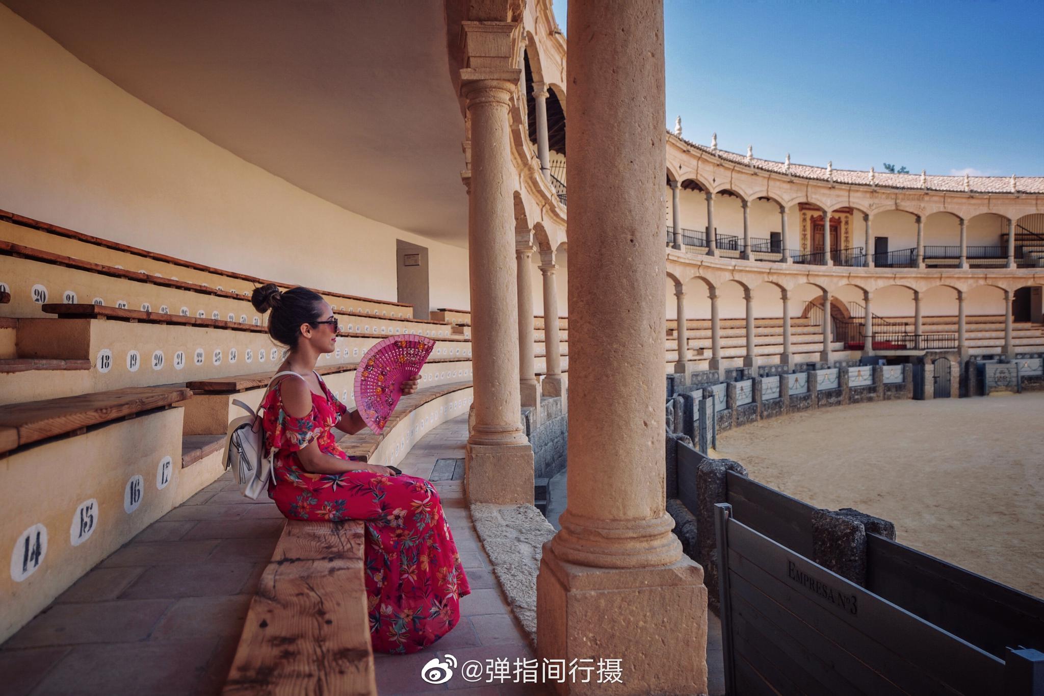 建在悬崖上的西班牙龙达（Ronda），小城散发着热情浪漫的气息|龙达斗牛场_新浪新闻
