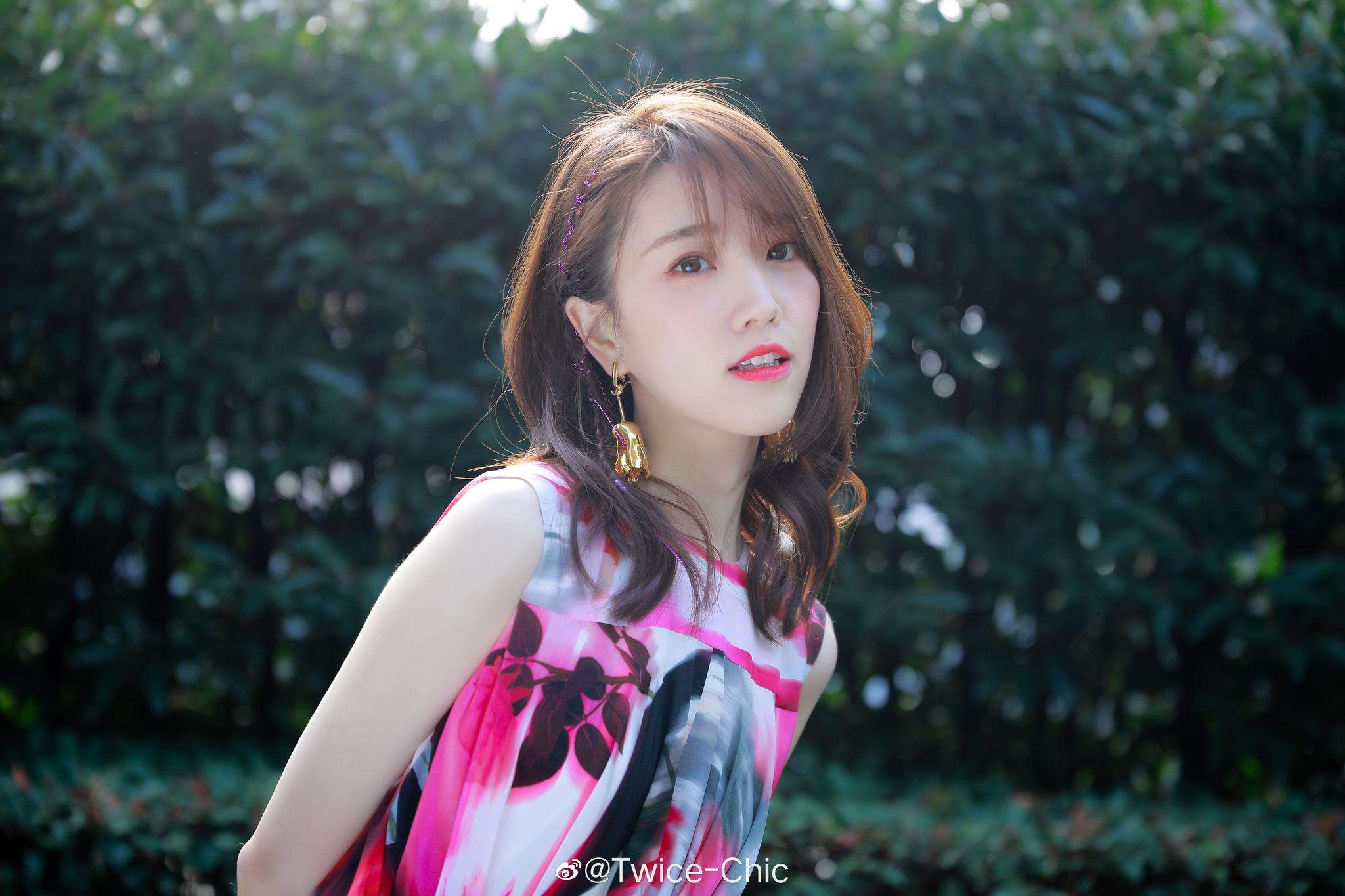 主持人张纯烨近日造型回顾,春日的明亮着色遇见清甜气质_高清图集