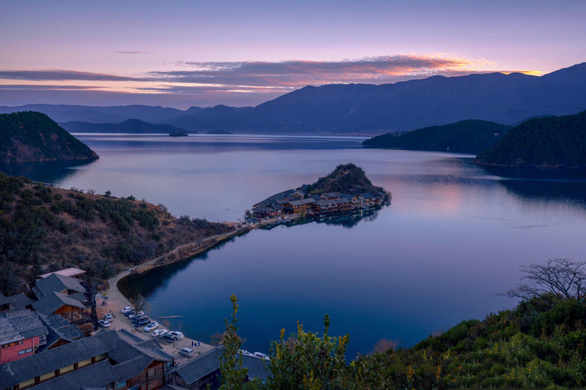 来云南旅行,不要错过泸沽湖._高清图集_新浪网