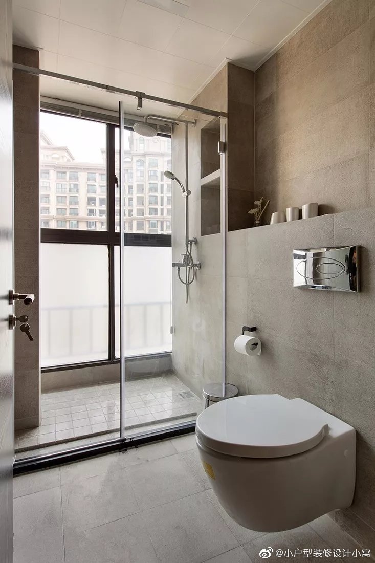 卫生间淋浴区壁龛收纳设计