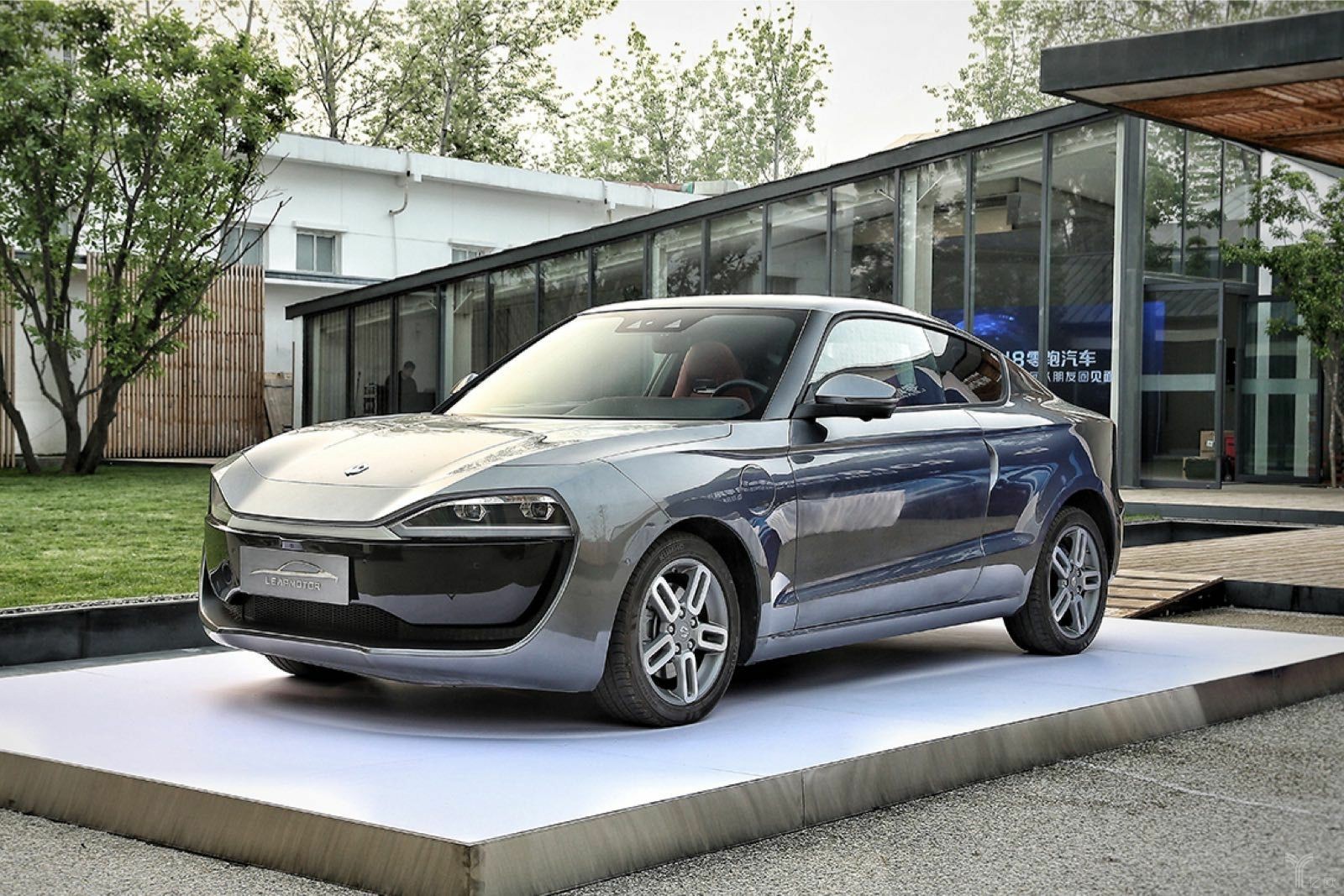 零跑s01上市 补贴后售价10.99万元-14.99万元