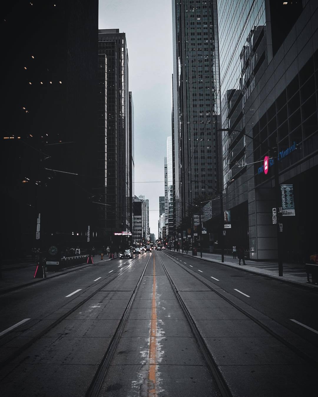 只有悲伤还在加拿大多伦多的城市探索者,摄影师 daniel kraken