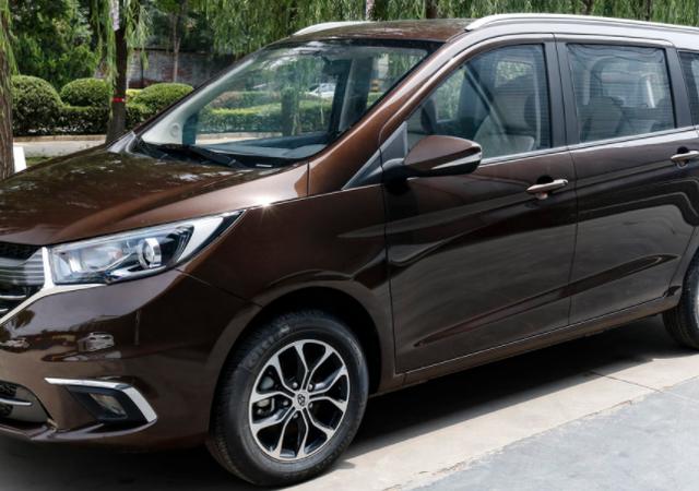 长安这款mpv又降了比宝骏730大气轴距2680mm配esp仅535万