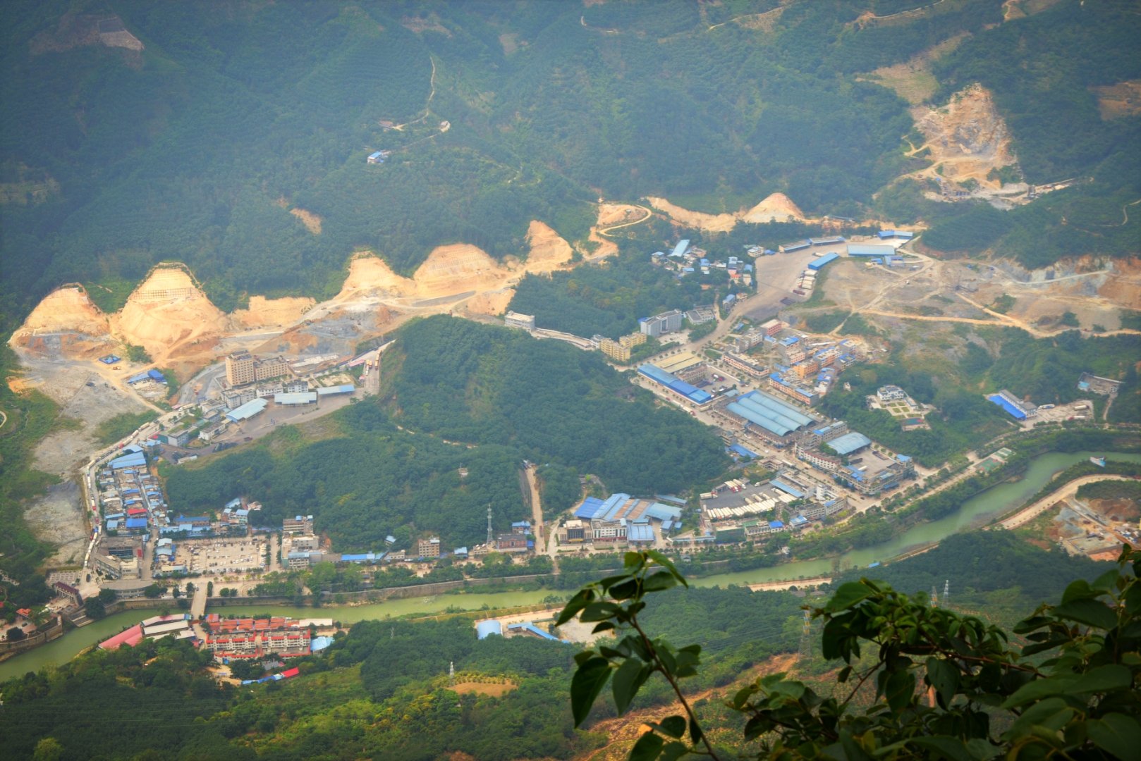 中越边境的天保口岸,安宁详和,风光秀丽.可有多少人知道
