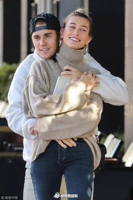 我真的要怀疑我家比伯是不是真的爱海莉