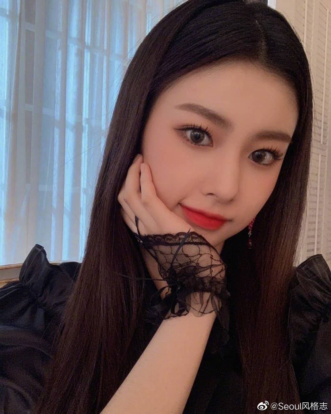 izone姜惠媛的顶级清纯美貌希望清纯妹妹可以出一套自拍教程