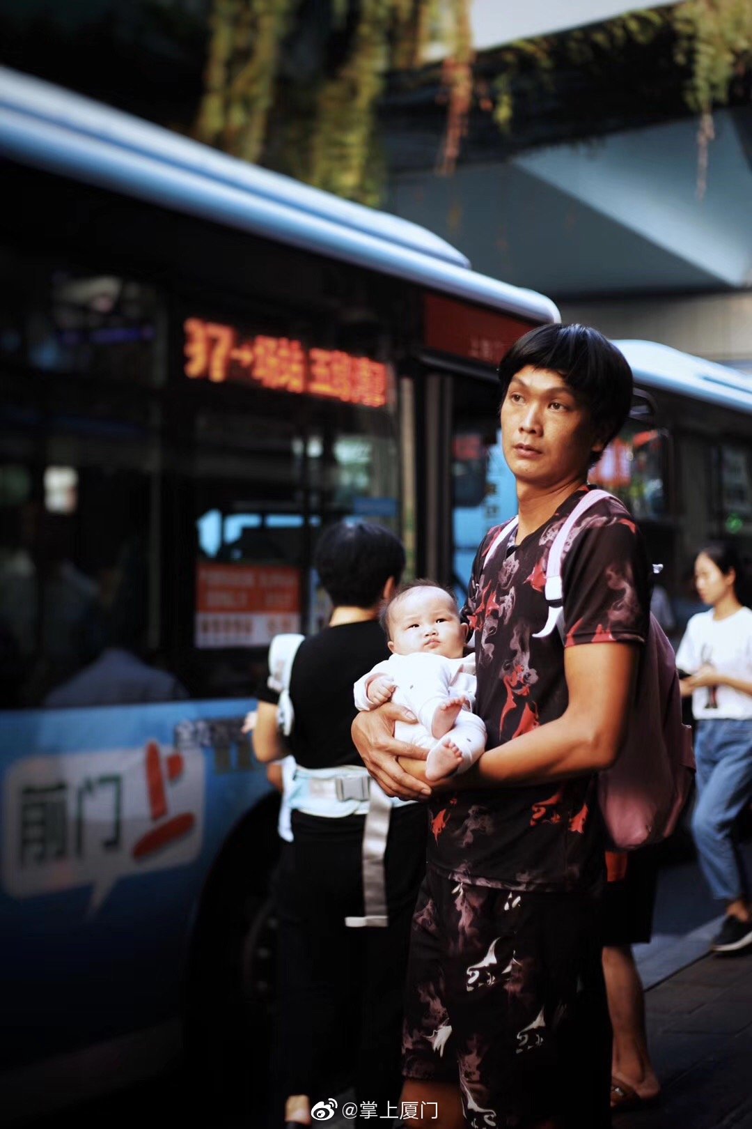 走在大街小巷记录每个瞬间 期待往日的人潮涌动