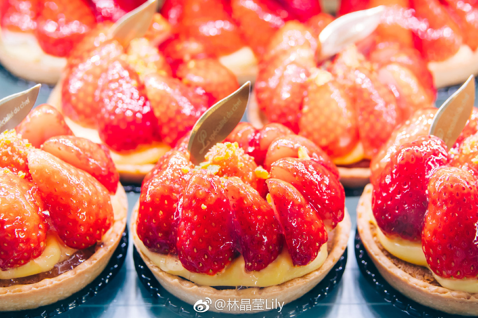 在日本吃水果挺奢侈的了,一般情况下都比肉贵.草莓是栃木县的特产