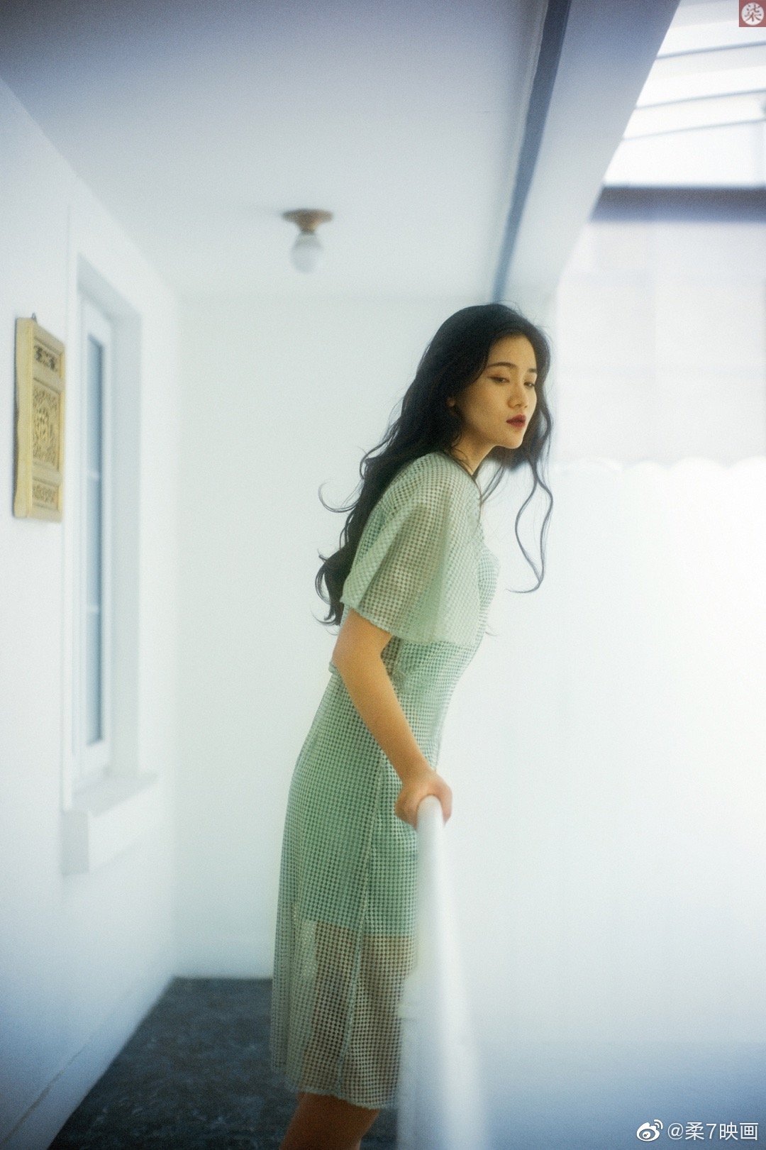 玲珑 出镜:@王熙然crystal 服装:@设计师唐琳