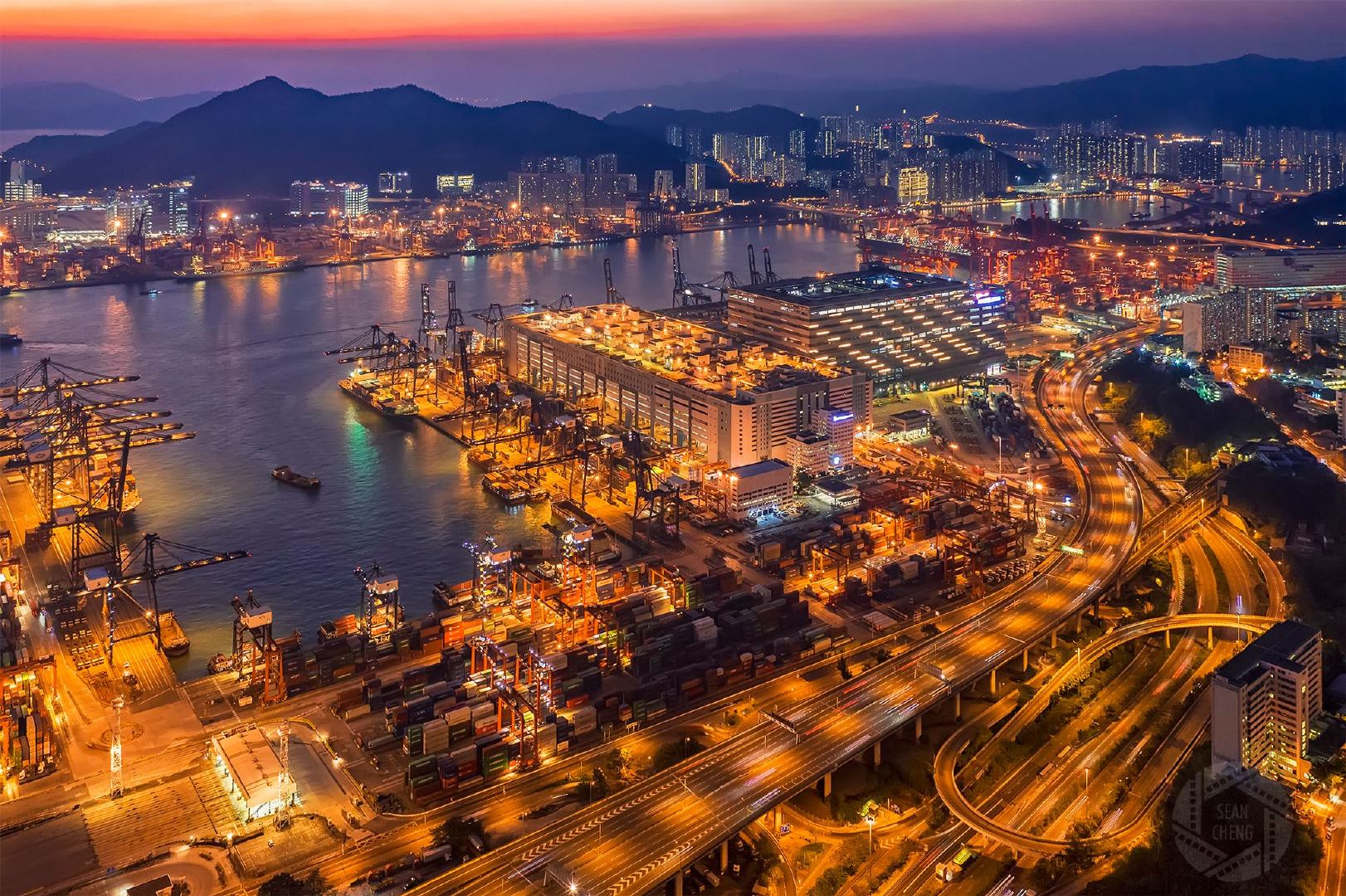 香港货柜码头 作者:sean cheng