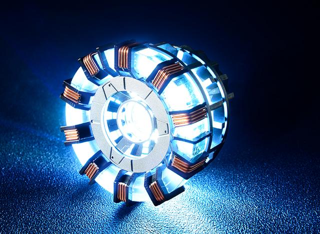 拿钢铁侠方舟反应堆当邀请函iqoo真会玩网友求联名