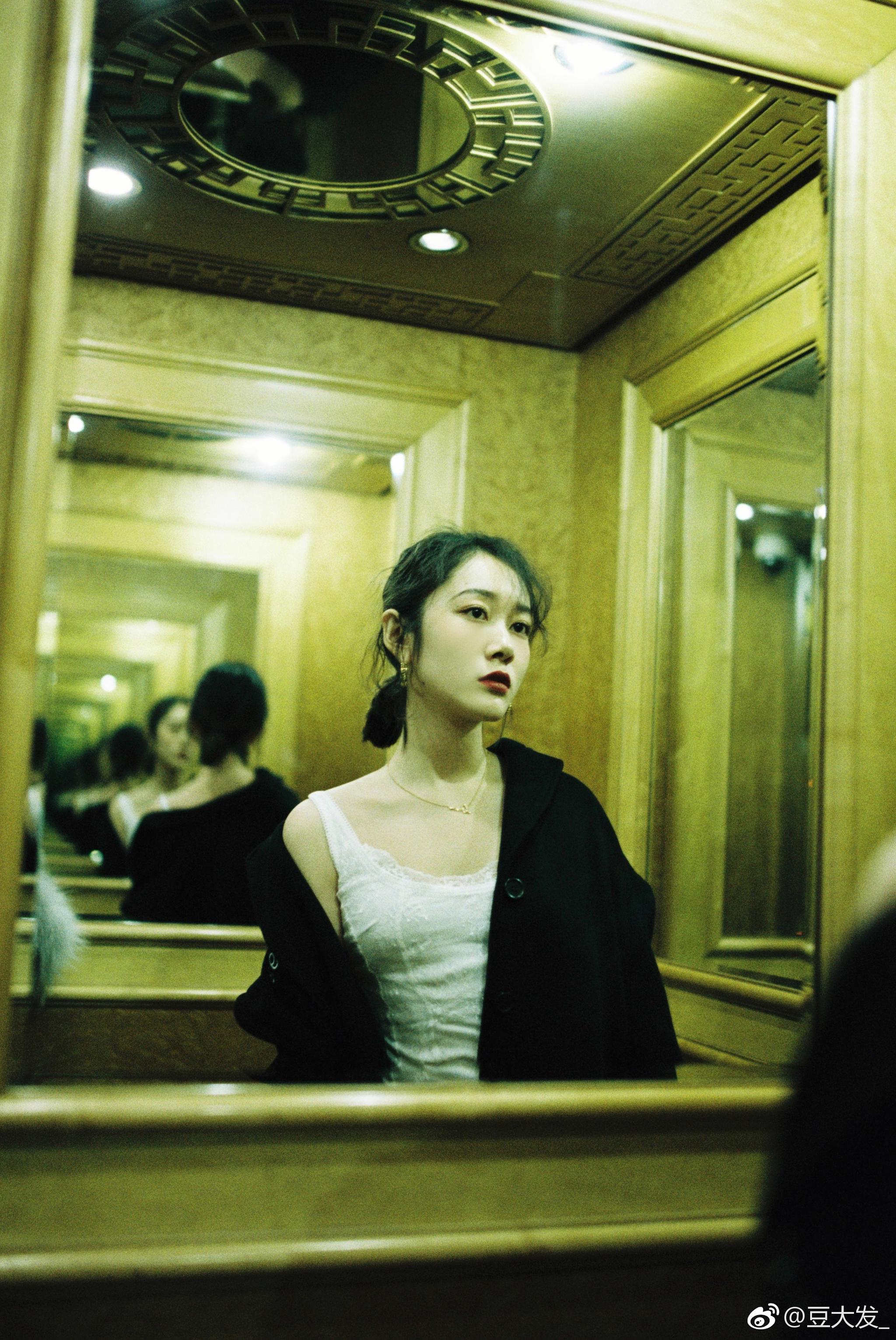 《周末画报》x @葛洧吟yui :@豆大发