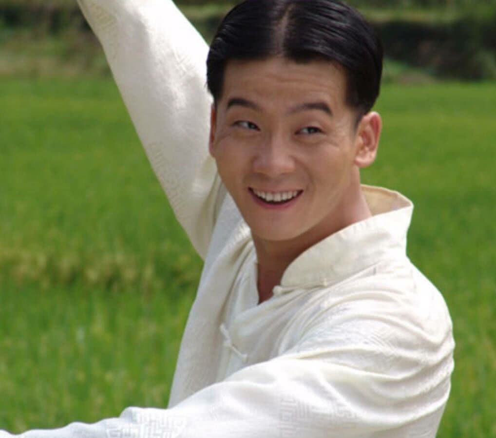 当了20年配角,演技不输黄渤,"经典收割机"的他不配称影帝?