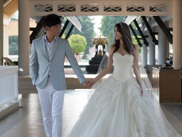 伊能静也没忘记自己的儿子,最近还在网站上大方晒出与儿子哈利庾翰睿