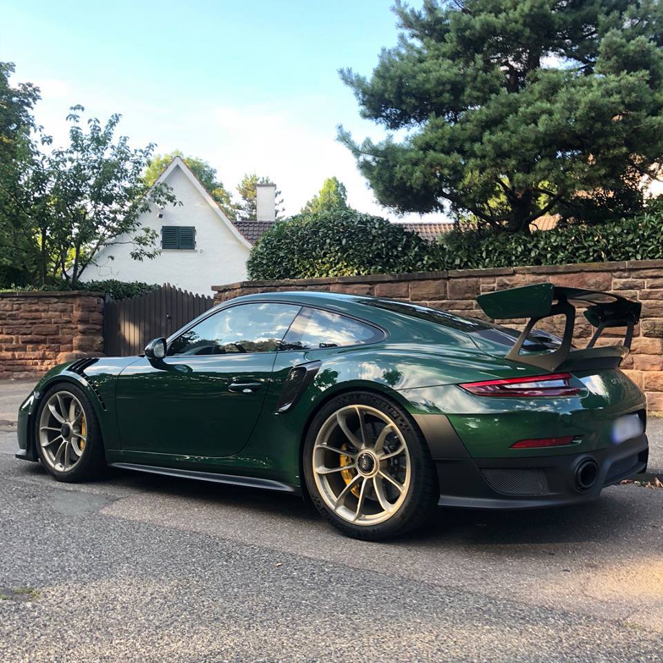 保时捷911gt2rs喜欢这绿色吗
