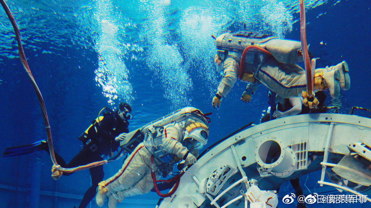 印度宇航员在俄训练照曝光