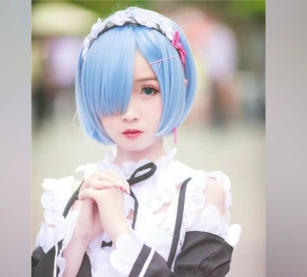 小姐姐cos蕾姆,看完瞬间就沦陷了,上辈子一定拯救了银河系!