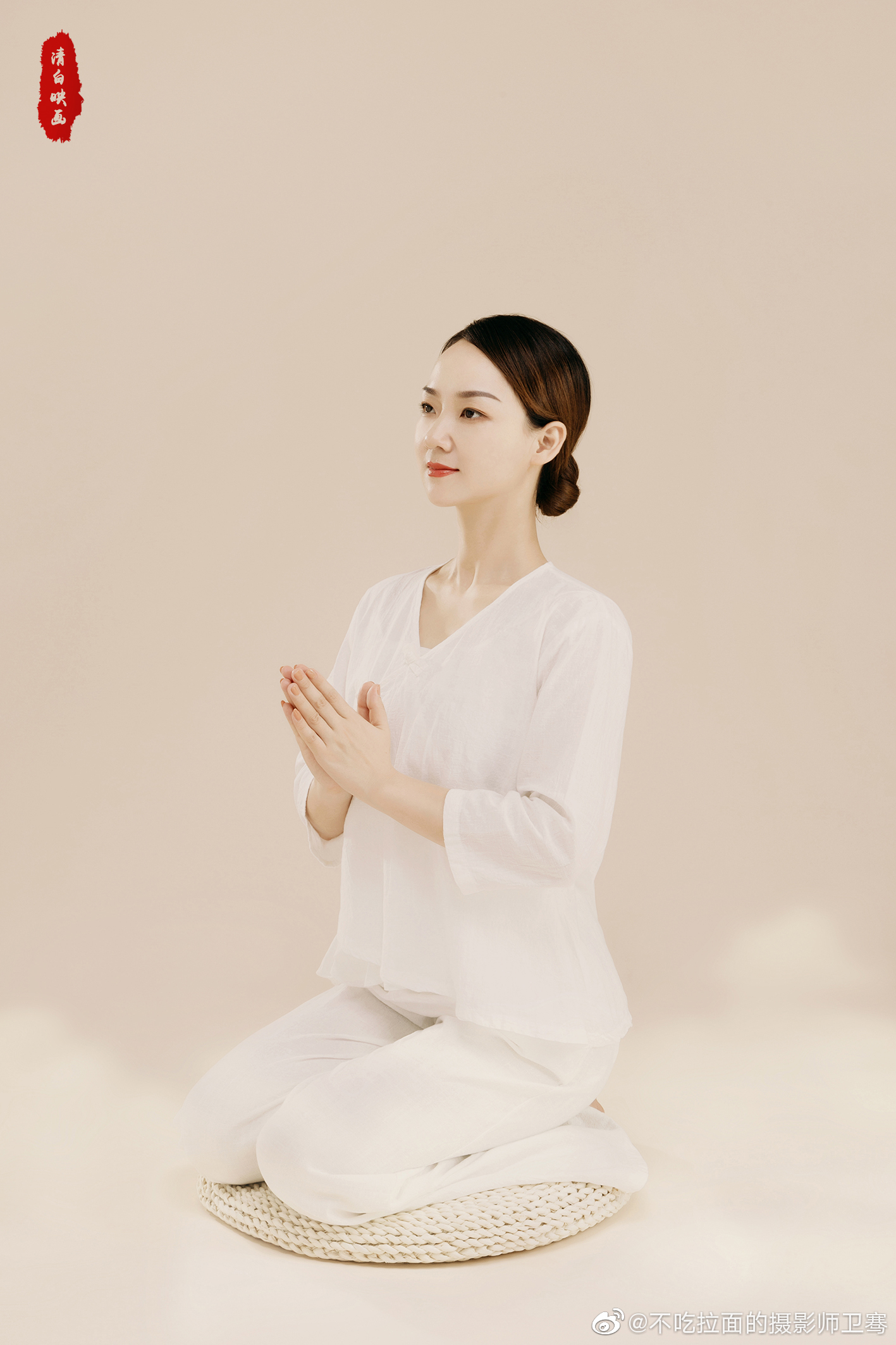 为了一位客人的瑜伽馆开业宣传,最近拍摄了太多瑜伽体位照