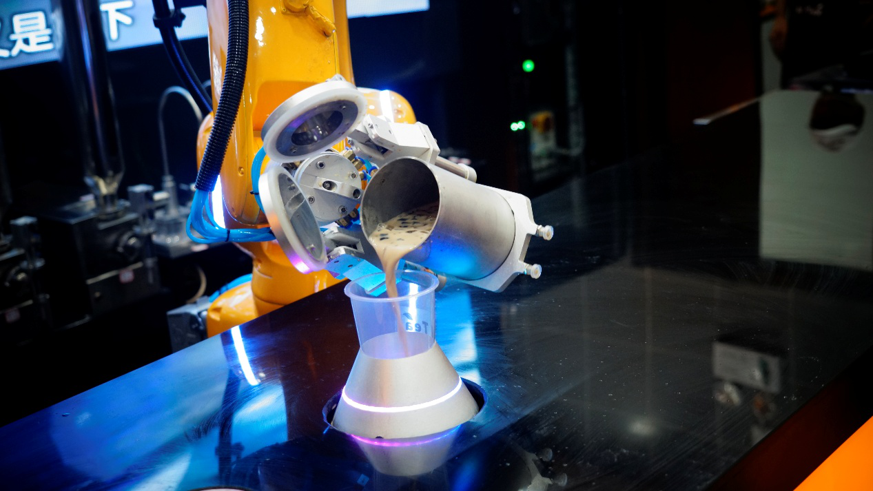 全国首家绿野ai体验馆开业