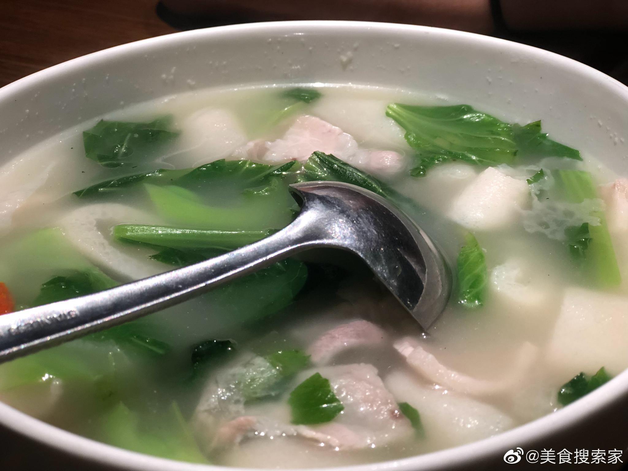 家宴川菜馆眉州东坡,来源于北京,发源于四川眉山.装修独具一格