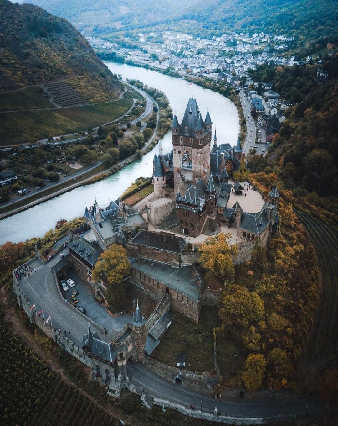 德国小镇科赫姆,白雪公主般的哥特式城堡.