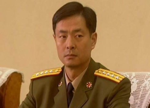 濮存昕凭借《英雄无悔》刚直不阿,克己奉公的公安局局长高天事业登上