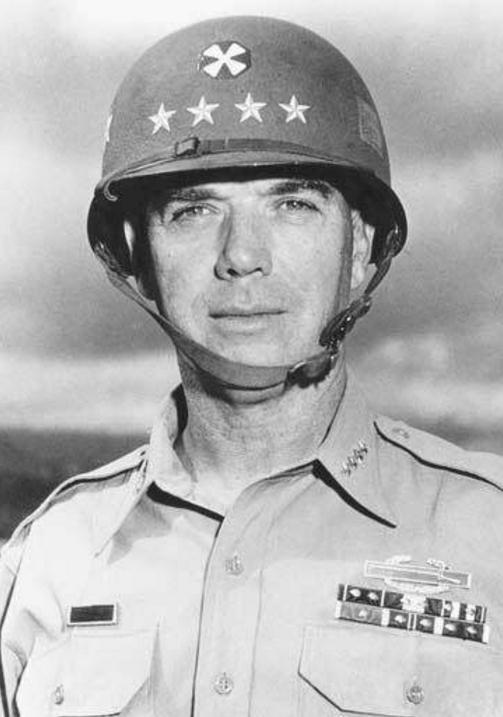 他爸爸是美国第八集团军司令,四星上将范弗里特.