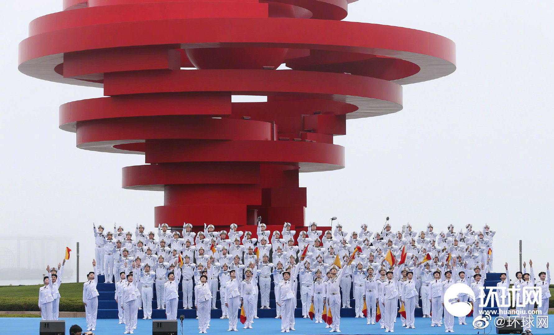 22日,山东青岛.为庆祝中国人民解放军海军建军70周年