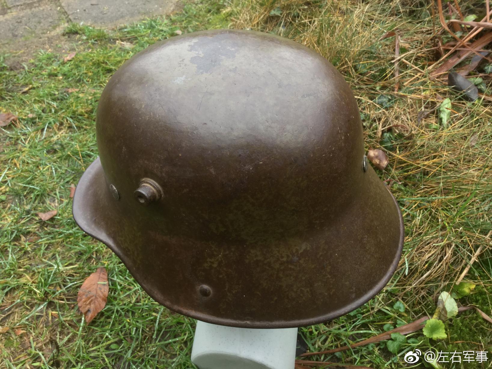 一战时期德军m16型德国佬头盔与其它头盔相比