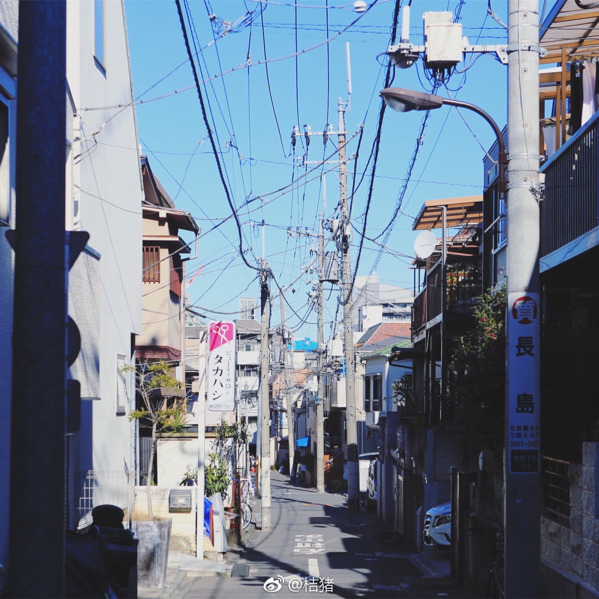 东京神乐坂,满是斜坡的街区.这里曾是著名的花街